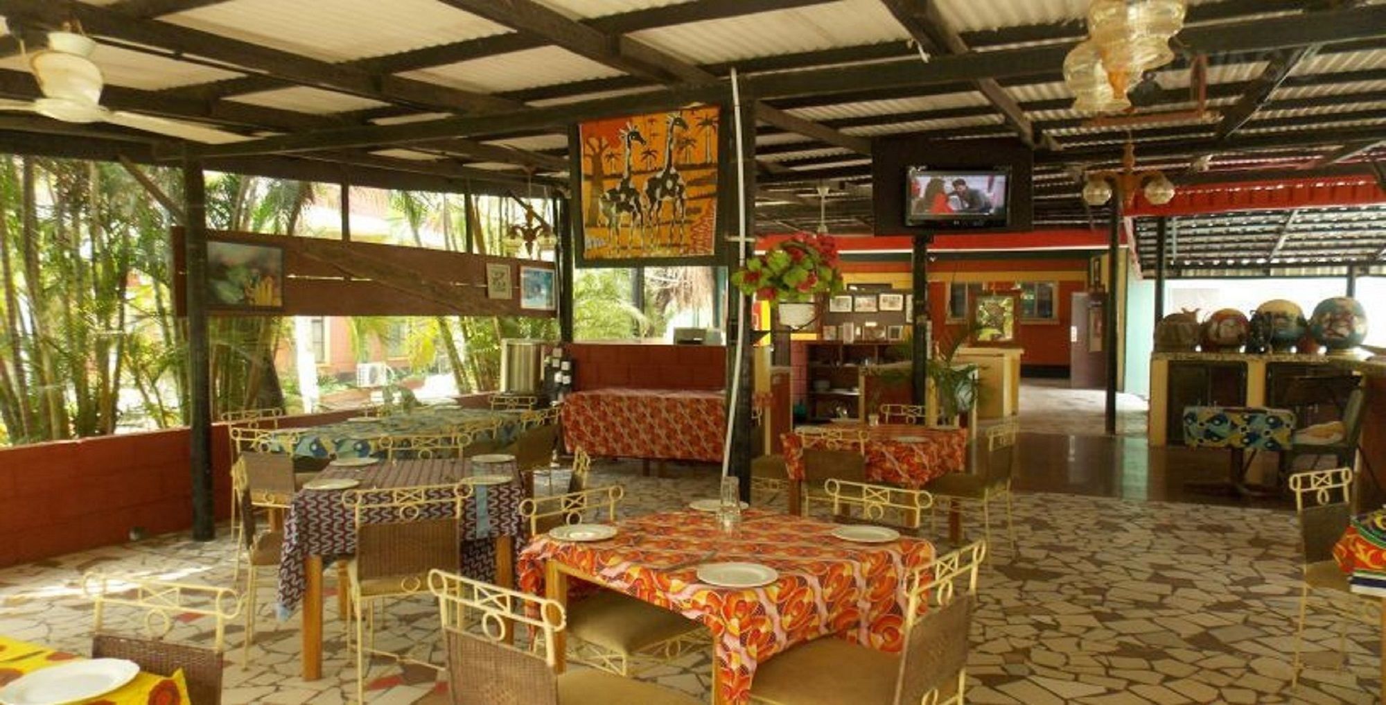 Whispering Palms Resort Magbon Екстериор снимка